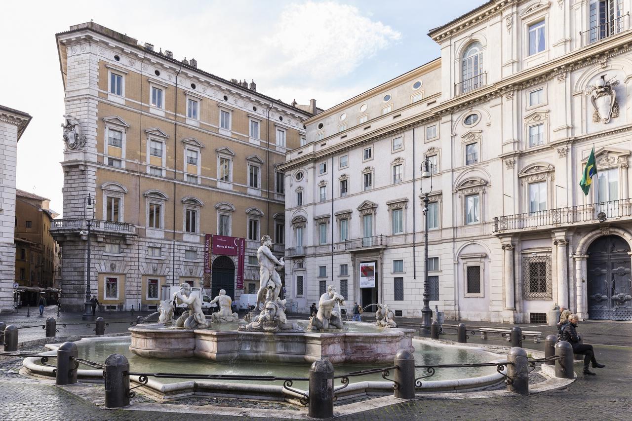 Central Navona Square Apartment *